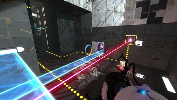 Portal 2 : Wenn Sie die Lichtbrücke unten weiterleiten, können Sie sie oben erreichen.
